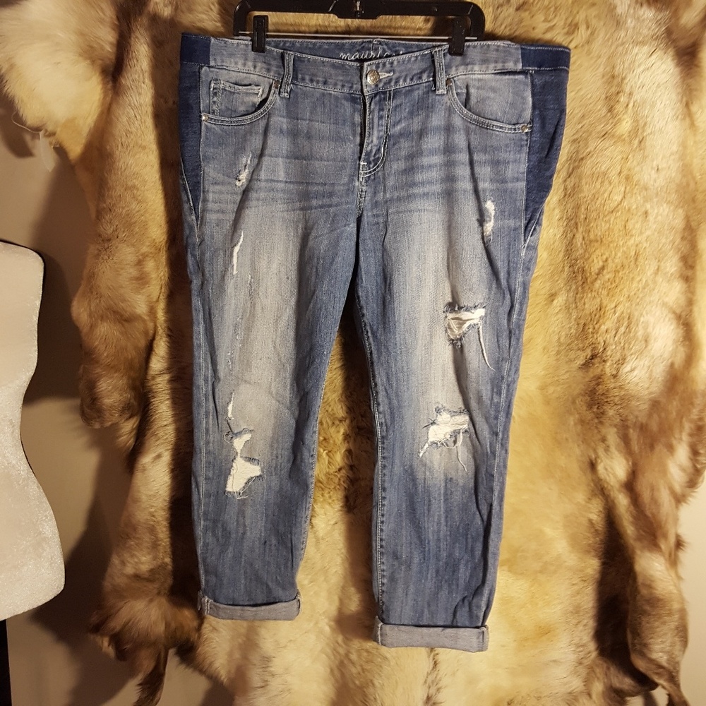 Maurices Destructed Boyfriend Jean Sz 11/12